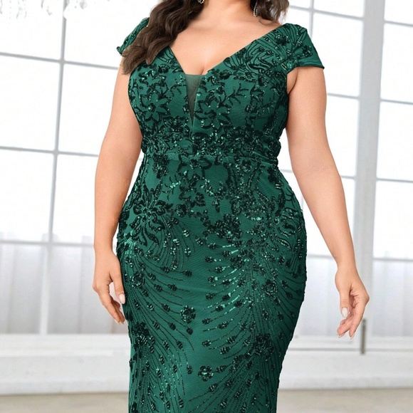 Plus V neck Sequin High Waisted Formal Black Tie Wedding Dress - Picture 5 of 13